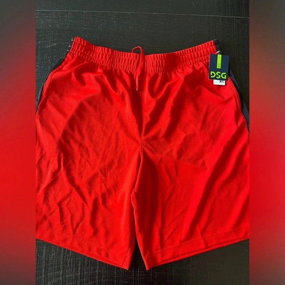 NWT DSG 9” Athletic Performance Shorts XL - Picture 1 of 6